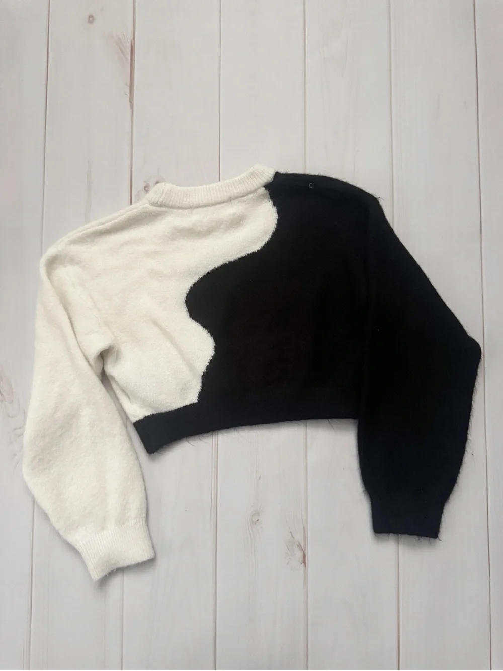 H&M Girls Cropped Sweater